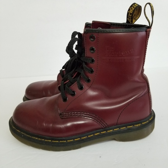 black dr martens size 6